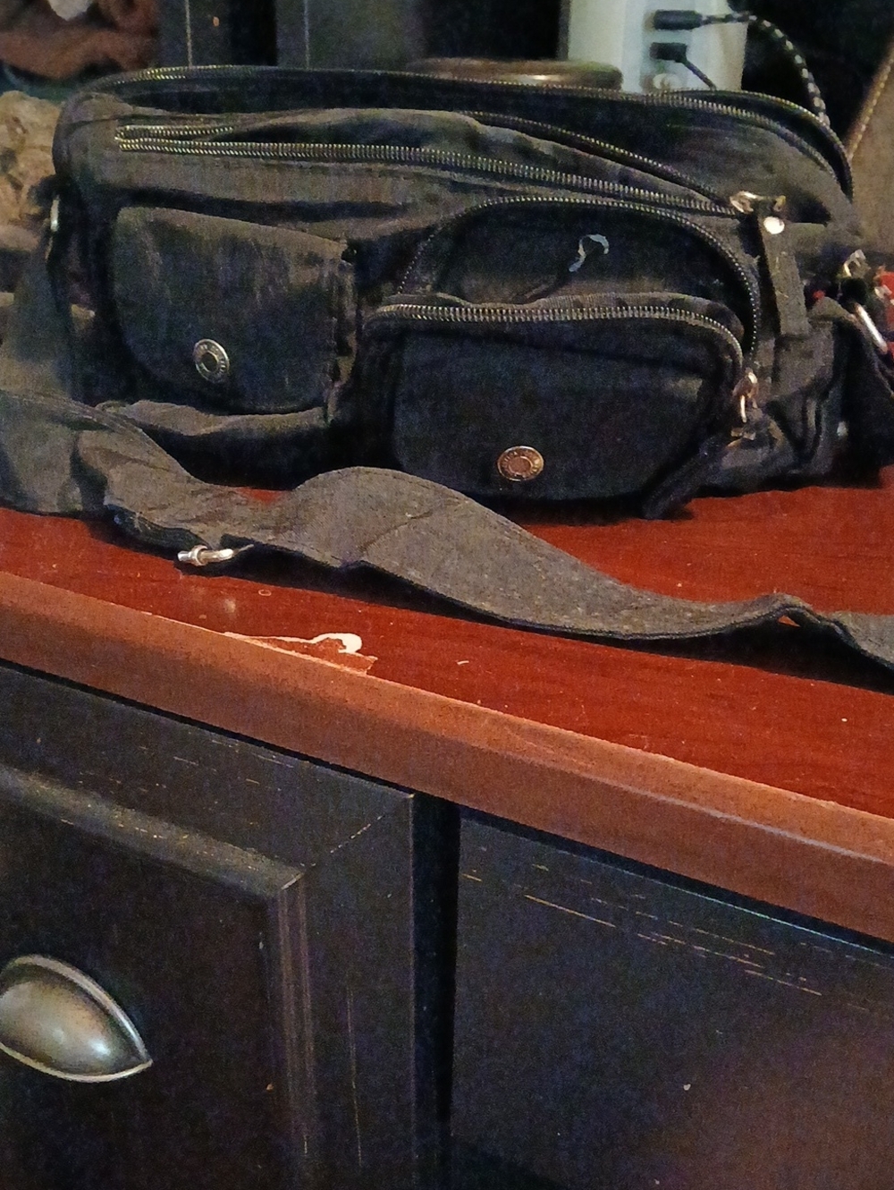 Source Unknown Black Canvas Messenger Bag with Multiple Pockets